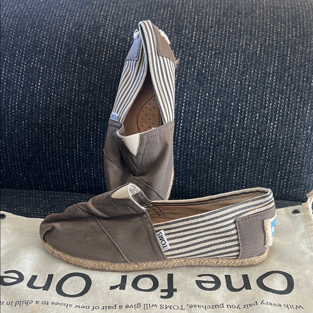 NWOT TOMS Brown and White Striped Espadrilles